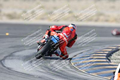 media/Dec-01-2025-Moto Forza (Mon) [[2daa91e15f]]/1-Advanced Group/Session 2 Turn 11 Backside/